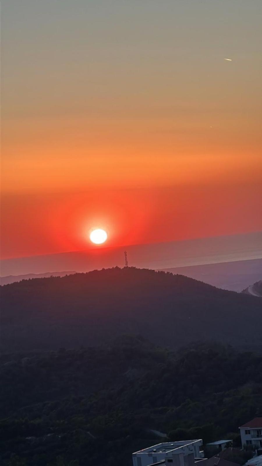 Grand Hotel Krujë Buitenkant foto